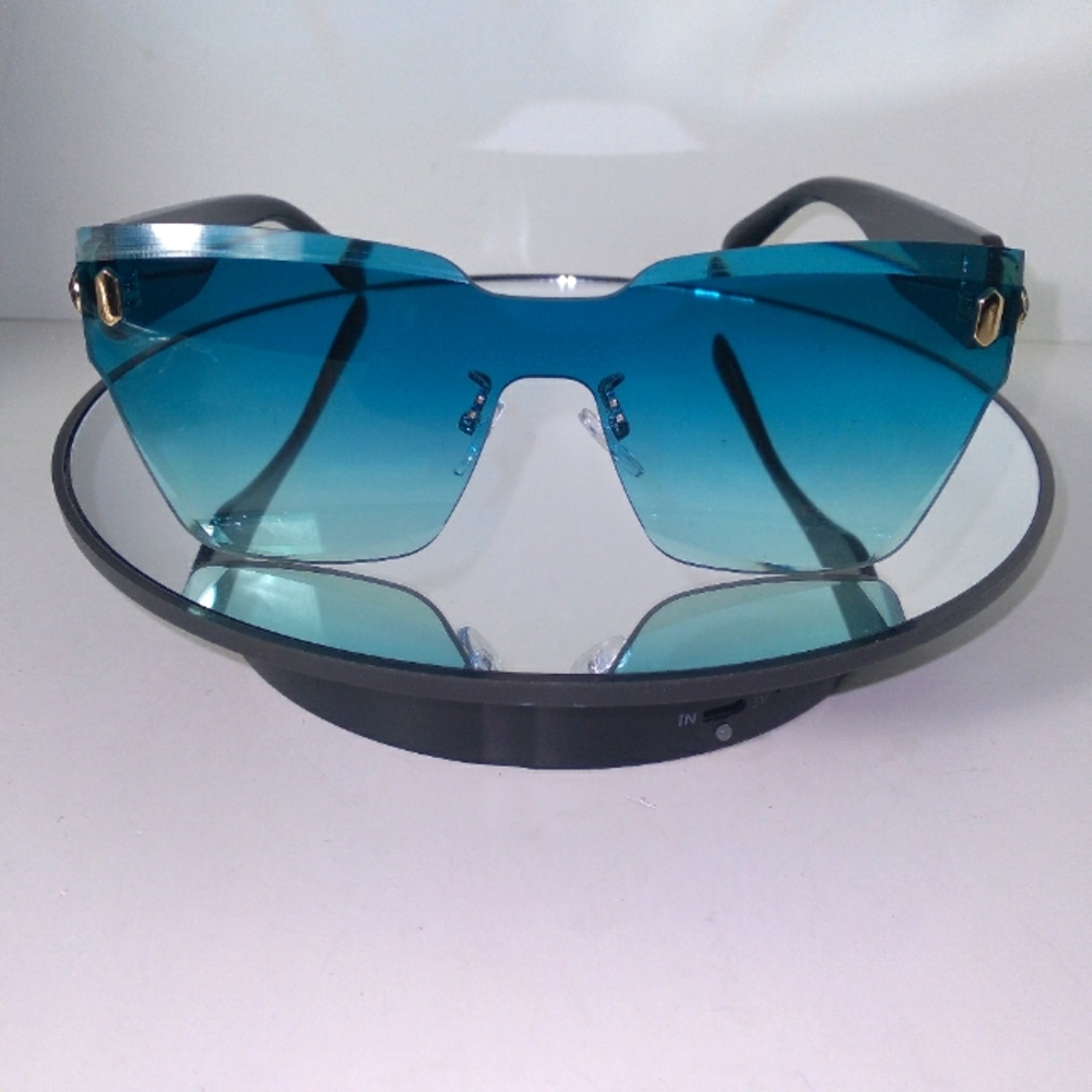 Teal Gradient Lens Gold & Black Snake Head Design Square Sunglasses